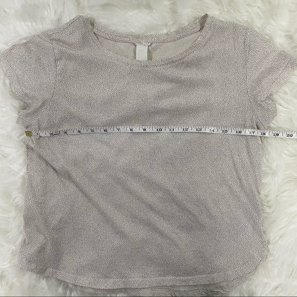 H&M Basic 100% Cotton Tee Shirt, Short Sleeve Cream with Black Dots Size Small - Picture 3 of 7